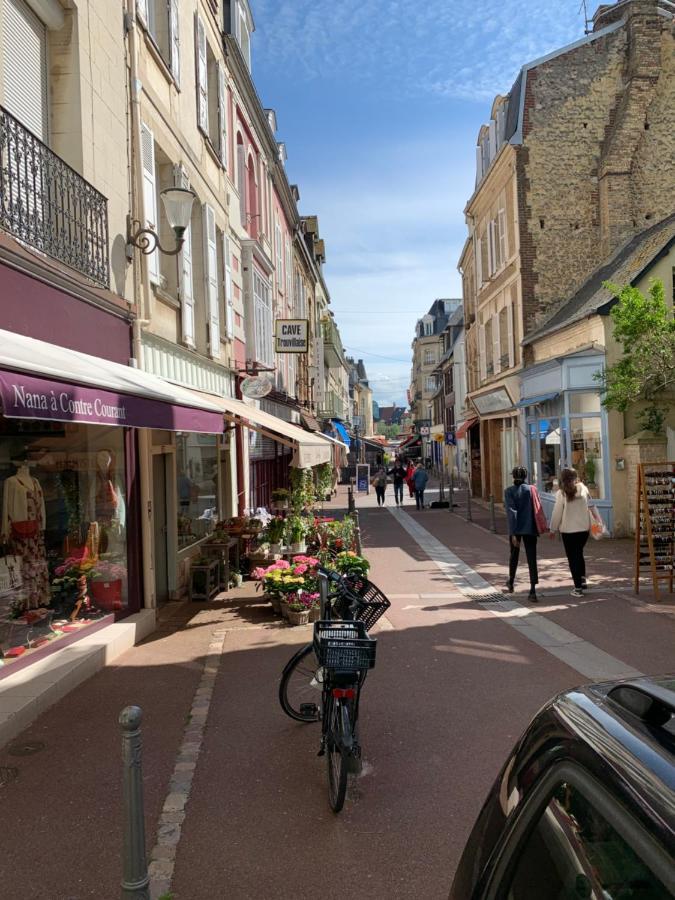 Les Parasols De Trouville Apartment Luaran gambar